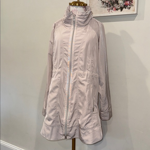 Athleta Drip Drip Anorak Beach Pink Rain jacket.  Size  medium - Picture 7 of 7